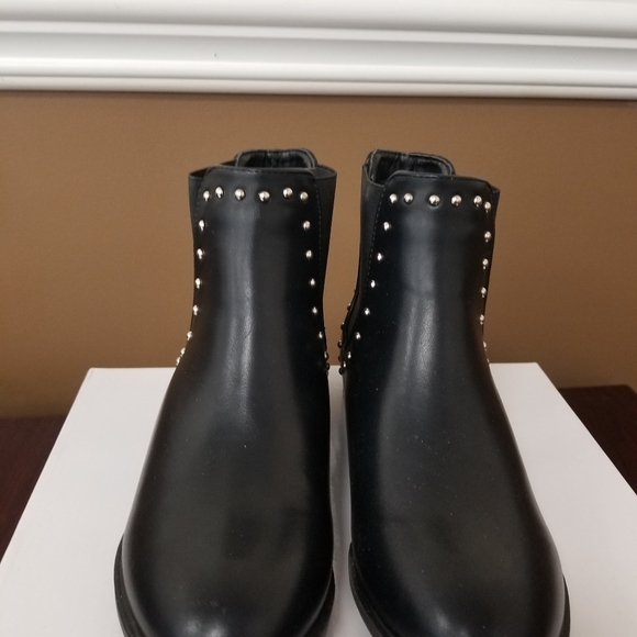 OLIVIA MILLER Black Ankle Boot sz7 - Picture 2 of 6